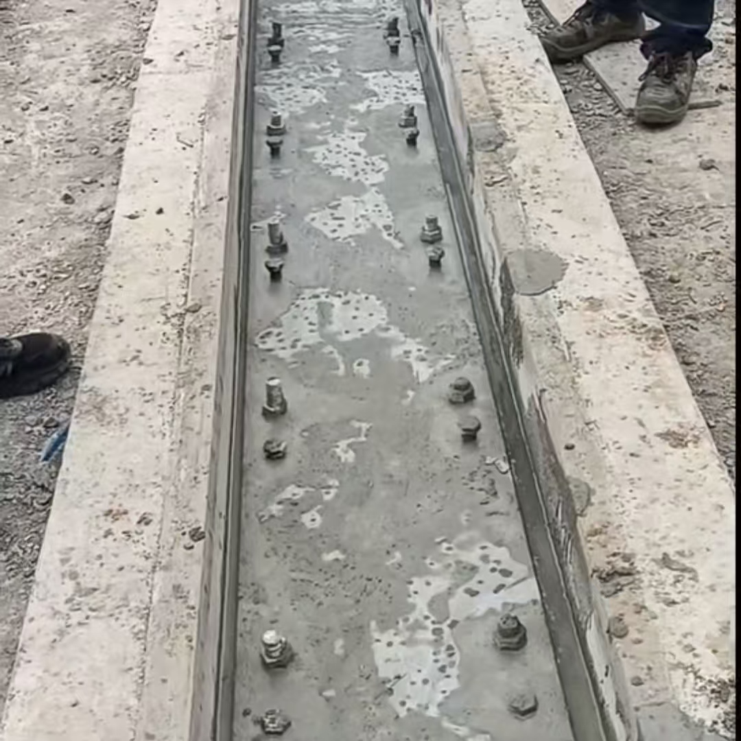 永丰港口码头起重机龙门吊重型机械设备稳固用早强快凝轨道胶泥