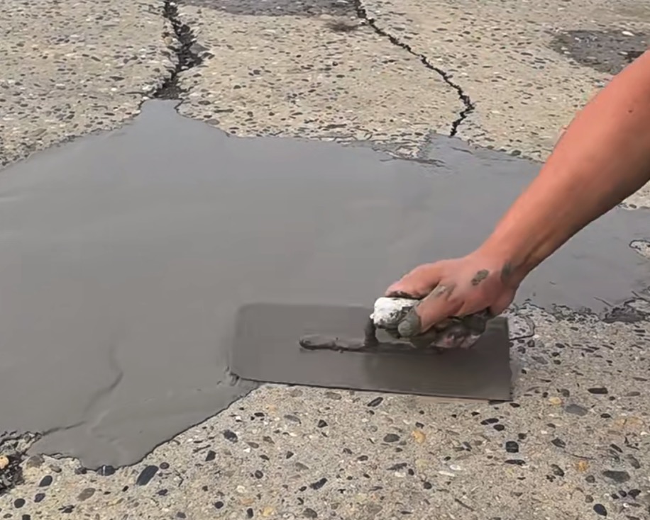 永丰CGM 高效薄层道路修补料（CGM 道路抢修料）